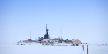 Eni acquires 70% and operator ship of the Oooguruk oil field in Alaska