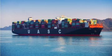 Hapag-Lloyd first in world to convert large container ship to LNG