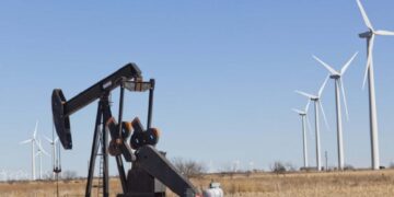 Oil & Gas Sector Gains Momentum Amid Slow Energy Transition
