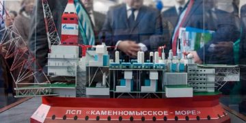 Construction of ice-resistant platform for Gazproms field on Arctic shelf begins in Astrakhan